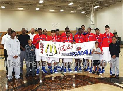 Thumbnail 1 in Manvel vs. Duncanville  (McDonald's Texas Invitational) photogallery.