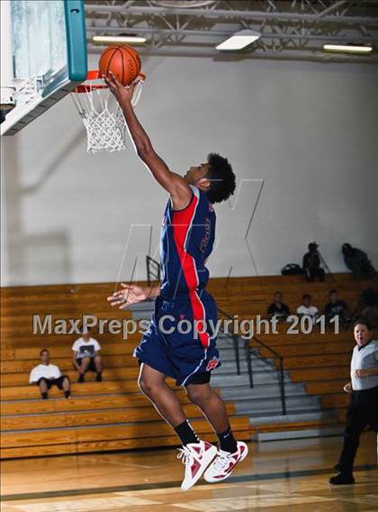 Thumbnail 2 in Manvel vs. Duncanville  (McDonald's Texas Invitational) photogallery.
