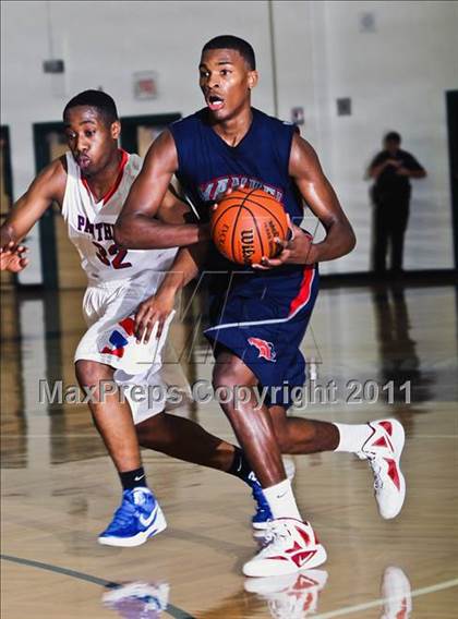 Thumbnail 3 in Manvel vs. Duncanville  (McDonald's Texas Invitational) photogallery.