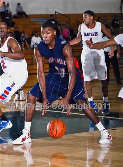 Thumbnail 1 in Manvel vs. Duncanville  (McDonald's Texas Invitational) photogallery.