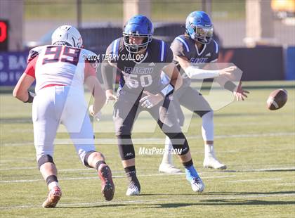 Thumbnail 3 in Rich vs. Altamont (UHSAA 8 Man Semifinal) photogallery.