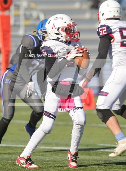 Thumbnail 3 in Rich vs. Altamont (UHSAA 8 Man Semifinal) photogallery.