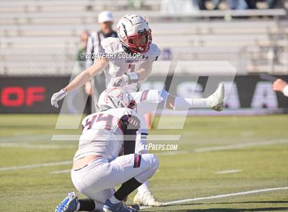 Thumbnail 2 in Rich vs. Altamont (UHSAA 8 Man Semifinal) photogallery.