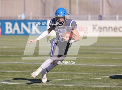 Thumbnail 2 in Rich vs. Altamont (UHSAA 8 Man Semifinal) photogallery.