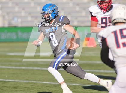 Thumbnail 2 in Rich vs. Altamont (UHSAA 8 Man Semifinal) photogallery.