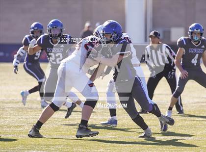 Thumbnail 2 in Rich vs. Altamont (UHSAA 8 Man Semifinal) photogallery.