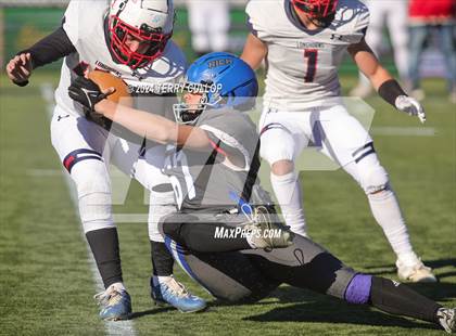 Thumbnail 2 in Rich vs. Altamont (UHSAA 8 Man Semifinal) photogallery.