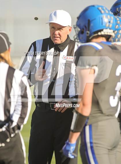 Thumbnail 3 in Rich vs. Altamont (UHSAA 8 Man Semifinal) photogallery.