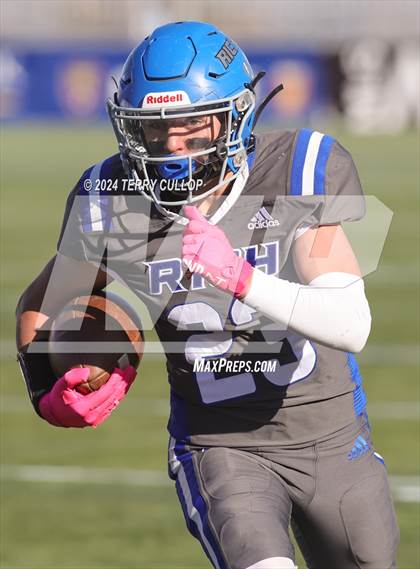 Thumbnail 2 in Rich vs. Altamont (UHSAA 8 Man Semifinal) photogallery.