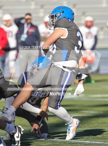Thumbnail 3 in Rich vs. Altamont (UHSAA 8 Man Semifinal) photogallery.
