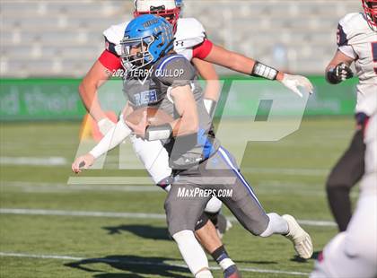 Thumbnail 3 in Rich vs. Altamont (UHSAA 8 Man Semifinal) photogallery.