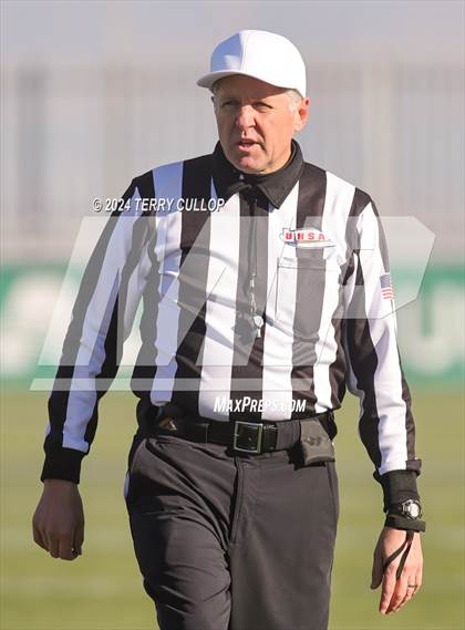 Thumbnail 1 in Rich vs. Altamont (UHSAA 8 Man Semifinal) photogallery.