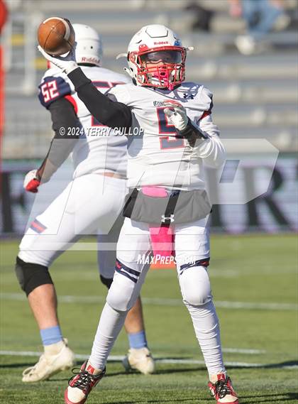 Thumbnail 1 in Rich vs. Altamont (UHSAA 8 Man Semifinal) photogallery.