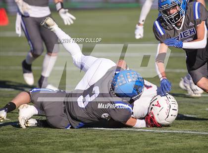 Thumbnail 2 in Rich vs. Altamont (UHSAA 8 Man Semifinal) photogallery.