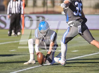 Thumbnail 2 in Rich vs. Altamont (UHSAA 8 Man Semifinal) photogallery.