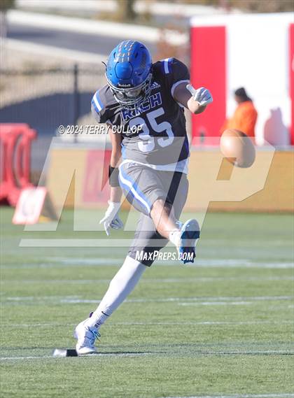 Thumbnail 1 in Rich vs. Altamont (UHSAA 8 Man Semifinal) photogallery.
