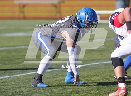 Thumbnail 3 in Rich vs. Altamont (UHSAA 8 Man Semifinal) photogallery.