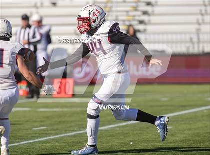 Thumbnail 3 in Rich vs. Altamont (UHSAA 8 Man Semifinal) photogallery.