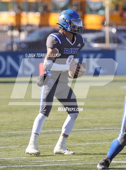 Thumbnail 2 in Rich vs. Altamont (UHSAA 8 Man Semifinal) photogallery.