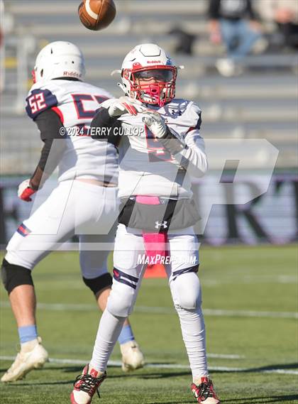 Thumbnail 2 in Rich vs. Altamont (UHSAA 8 Man Semifinal) photogallery.