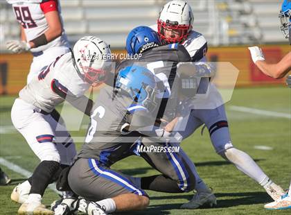 Thumbnail 3 in Rich vs. Altamont (UHSAA 8 Man Semifinal) photogallery.