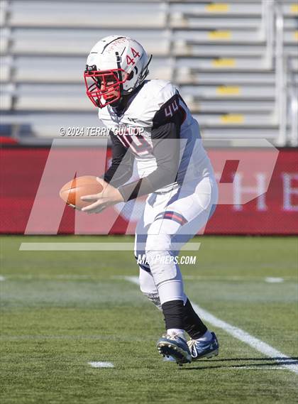 Thumbnail 2 in Rich vs. Altamont (UHSAA 8 Man Semifinal) photogallery.