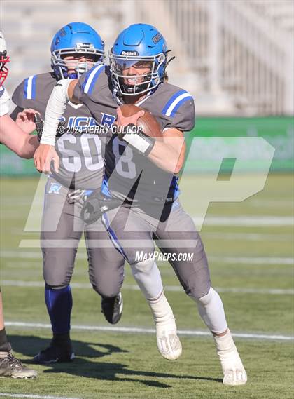 Thumbnail 2 in Rich vs. Altamont (UHSAA 8 Man Semifinal) photogallery.