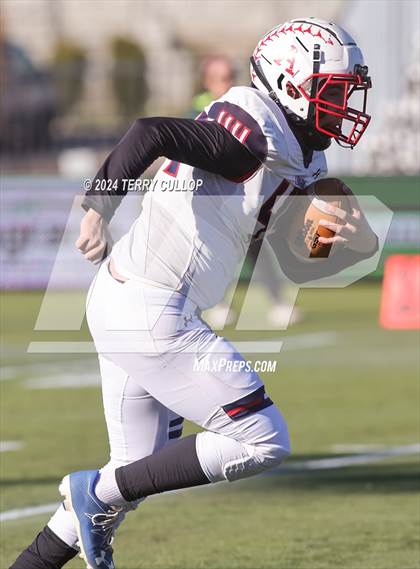 Thumbnail 1 in Rich vs. Altamont (UHSAA 8 Man Semifinal) photogallery.