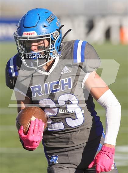 Thumbnail 3 in Rich vs. Altamont (UHSAA 8 Man Semifinal) photogallery.