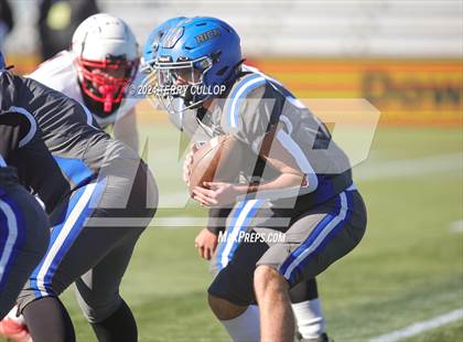Thumbnail 2 in Rich vs. Altamont (UHSAA 8 Man Semifinal) photogallery.