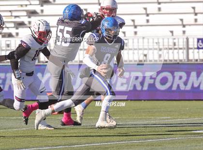 Thumbnail 2 in Rich vs. Altamont (UHSAA 8 Man Semifinal) photogallery.