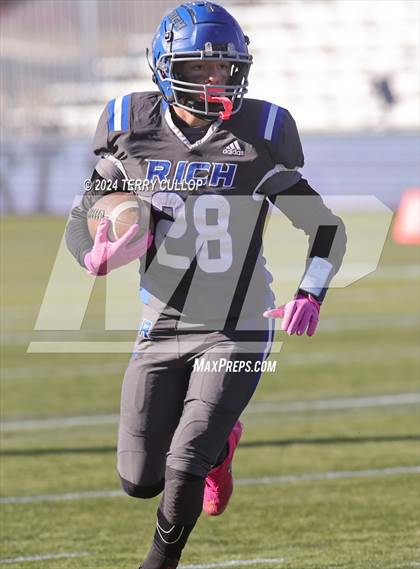 Thumbnail 2 in Rich vs. Altamont (UHSAA 8 Man Semifinal) photogallery.