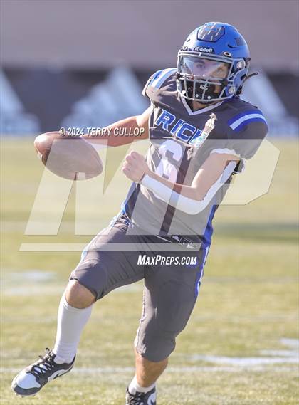 Thumbnail 2 in Rich vs. Altamont (UHSAA 8 Man Semifinal) photogallery.