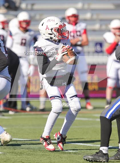 Thumbnail 1 in Rich vs. Altamont (UHSAA 8 Man Semifinal) photogallery.