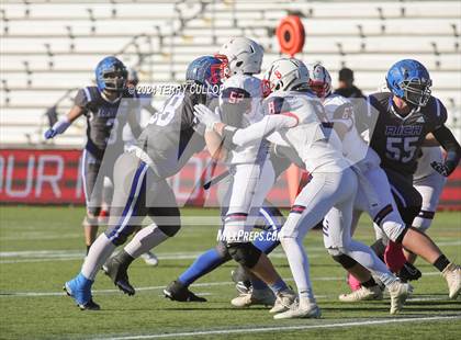 Thumbnail 1 in Rich vs. Altamont (UHSAA 8 Man Semifinal) photogallery.