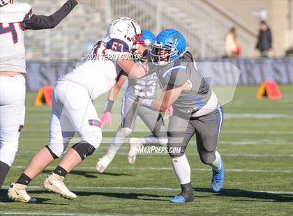 Thumbnail 3 in Rich vs. Altamont (UHSAA 8 Man Semifinal) photogallery.