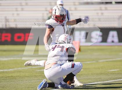 Thumbnail 1 in Rich vs. Altamont (UHSAA 8 Man Semifinal) photogallery.