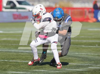 Thumbnail 2 in Rich vs. Altamont (UHSAA 8 Man Semifinal) photogallery.