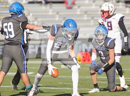 Thumbnail 2 in Rich vs. Altamont (UHSAA 8 Man Semifinal) photogallery.