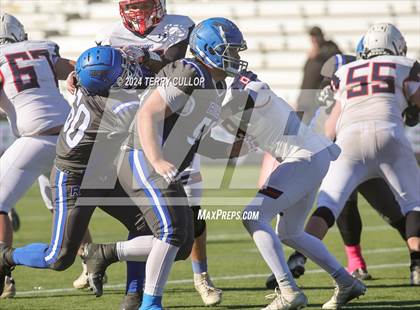 Thumbnail 2 in Rich vs. Altamont (UHSAA 8 Man Semifinal) photogallery.