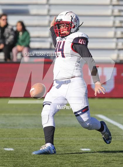 Thumbnail 3 in Rich vs. Altamont (UHSAA 8 Man Semifinal) photogallery.