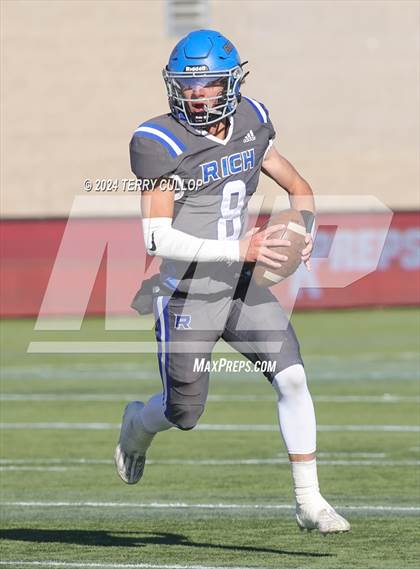 Thumbnail 3 in Rich vs. Altamont (UHSAA 8 Man Semifinal) photogallery.