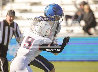 Thumbnail 3 in Rich vs. Altamont (UHSAA 8 Man Semifinal) photogallery.