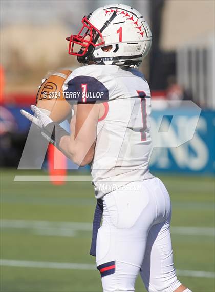 Thumbnail 2 in Rich vs. Altamont (UHSAA 8 Man Semifinal) photogallery.