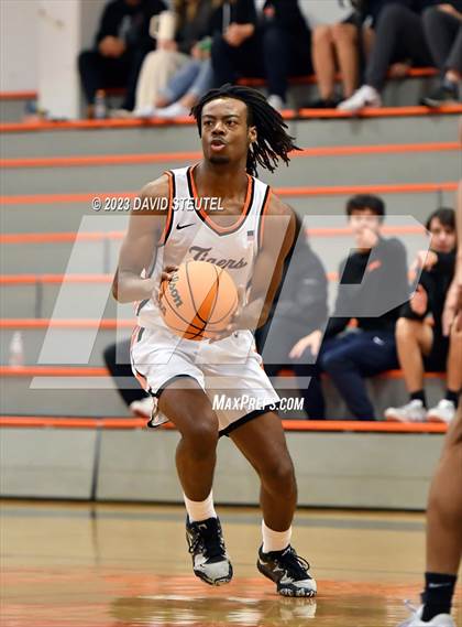 Thumbnail 1 in Gunderson vs. Roseville (Tiger Classic) photogallery.