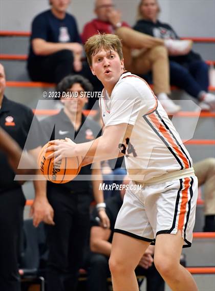 Thumbnail 3 in Gunderson vs. Roseville (Tiger Classic) photogallery.