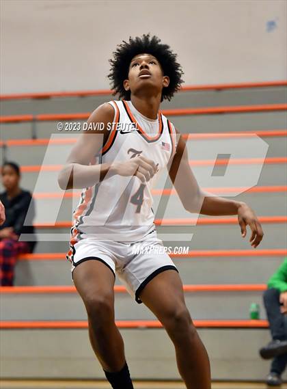 Thumbnail 2 in Gunderson vs. Roseville (Tiger Classic) photogallery.