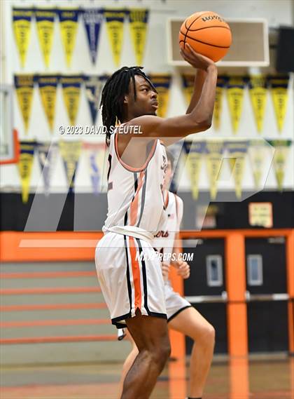 Thumbnail 1 in Gunderson vs. Roseville (Tiger Classic) photogallery.