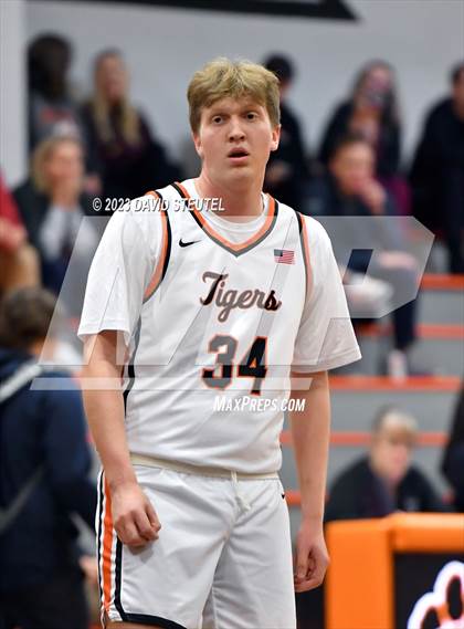 Thumbnail 3 in Gunderson vs. Roseville (Tiger Classic) photogallery.