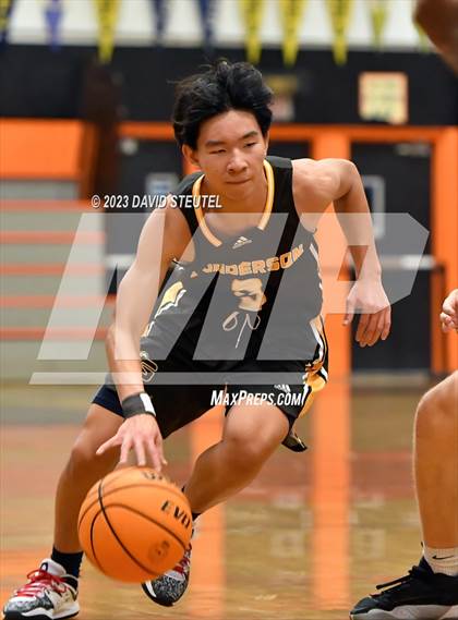 Thumbnail 1 in Gunderson vs. Roseville (Tiger Classic) photogallery.